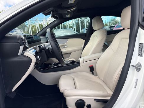 Used 2022 Mercedes-Benz CLA 250 4MATIC image 9