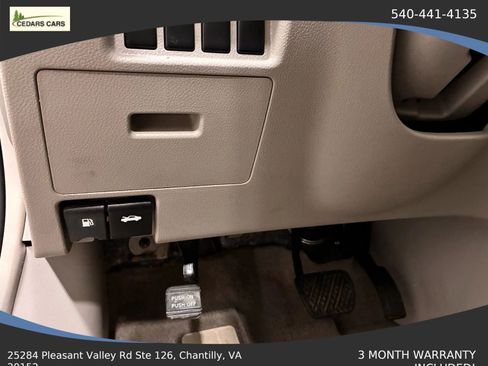 Used 2015 Nissan Quest S FWD image 19