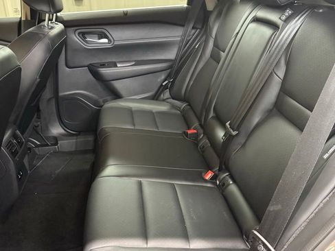 Used 2025 Nissan Rogue SV w/ SV Premium Package FWD image 14