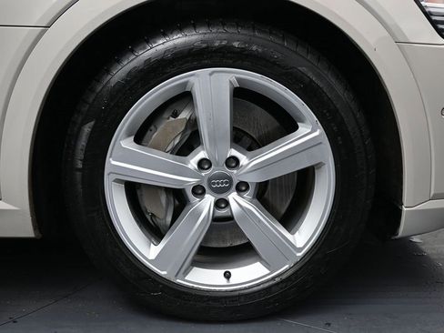 Used 2019 Audi e-tron Premium Plus image 16