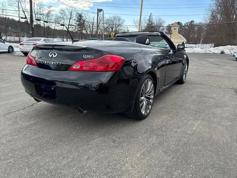 Used 2014 INFINITI Q60 Convertible w/ Premium Package image 9