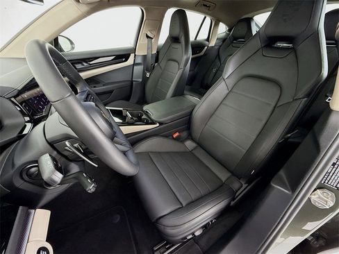 New 2025 Porsche Panamera image 5