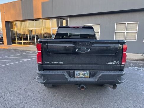 Used 2024 Chevrolet Silverado 3500 High Country w/ High Country Premium Package image 15