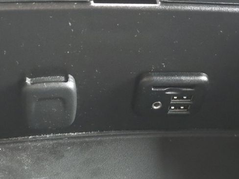 Used 2015 Chevrolet Silverado 3500 LTZ w/ LTZ Plus Package image 10