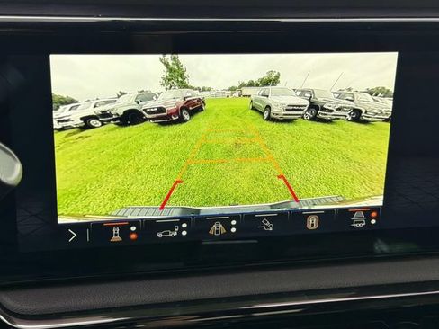 Used 2024 GMC Sierra 2500 AT4 w/ AT4 Premium Plus Package AWD/4WD image 38