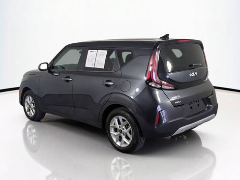 Used 2025 Kia Soul LX w/ LX Technology Package FWD image 7