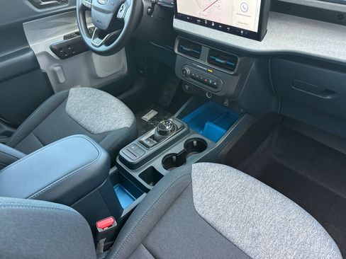 New 2025 Ford Maverick XLT image 15