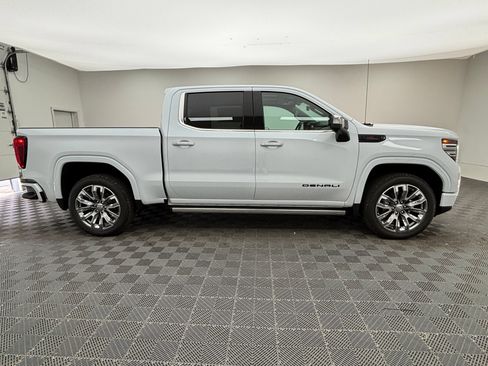 New 2026 GMC Sierra 1500 Denali w/ Denali Reserve Package AWD/4WD image 9