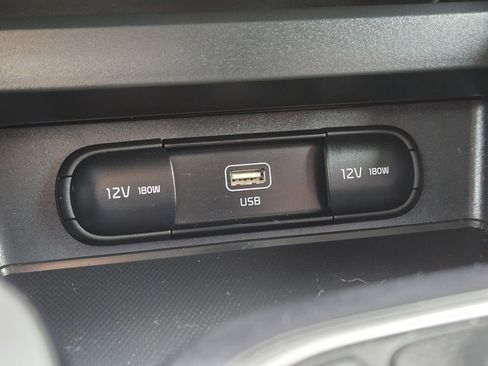 Used 2023 Kia Soul LX image 22