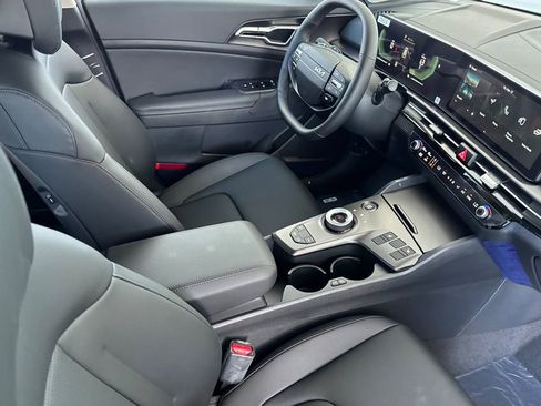 New 2026 Kia Sportage EX AWD/4WD image 16