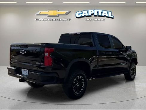 Used 2024 Chevrolet Silverado 1500 ZR2 w/ Technology Package image 7