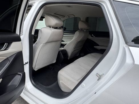Used 2020 Honda Accord LX image 29