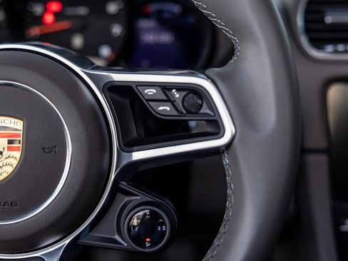 Used 2025 Porsche 718 Boxster image 39