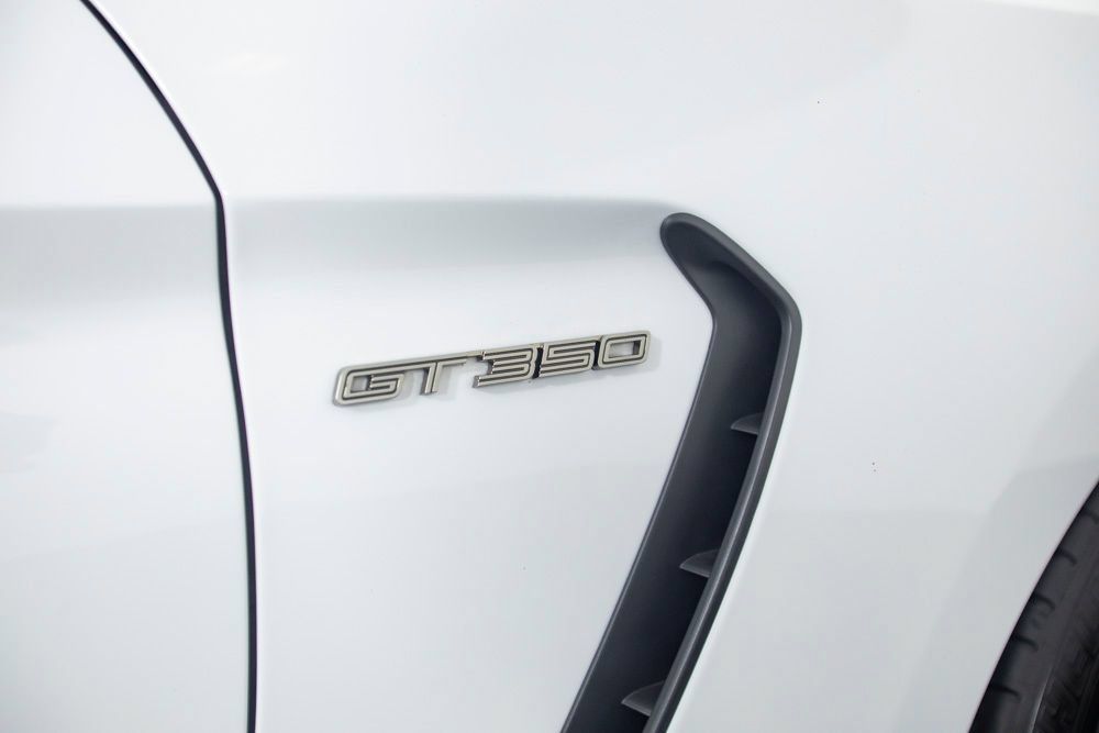 Used 2018 Ford Mustang Shelby GT350 RWD image 11