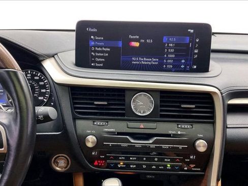 Used 2022 Lexus RX 350L Premium w/ Premium Package image 5