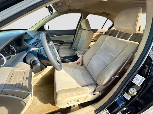 Used 2010 Honda Accord LX-P image 23