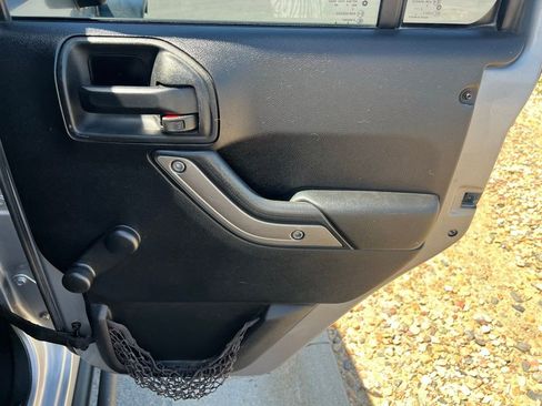 Used 2016 Jeep Wrangler Unlimited Sport w/ Connectivity Group AWD/4WD image 24