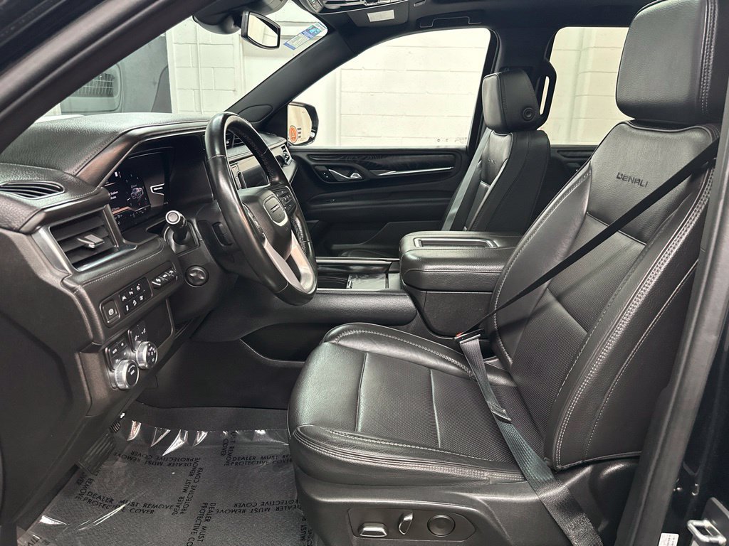 Used 2023 GMC Yukon Denali AWD/4WD image 18