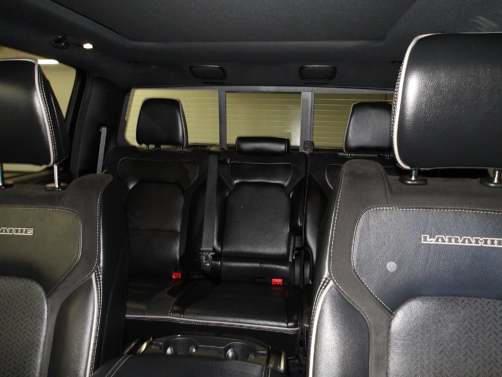 Used 2021 RAM 1500 Laramie AWD/4WD image 10