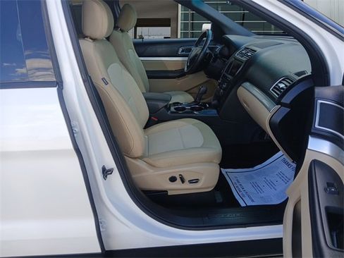 Used 2016 Ford Explorer XLT w/ Equipment Group 201A image 15