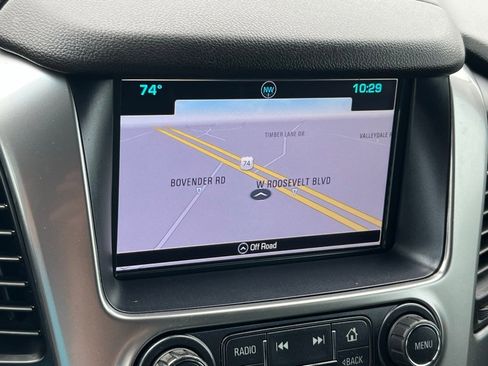 Used 2019 Chevrolet Suburban LT image 13