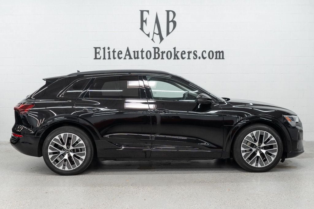 Used 2024 Audi Q8 e-tron Prestige w/ Prestige Package AWD/4WD image 5