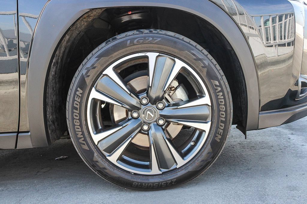 Used 2023 Lexus UX 250h FWD w/ Accessory Package (Z2) image 11