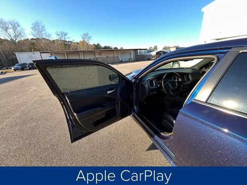 Used 2017 Dodge Charger R/T image 27