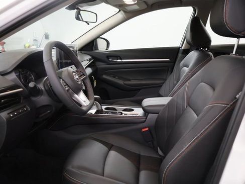New 2026 Nissan Altima 2.5 SR w/ SR Premium Package AWD/4WD image 12