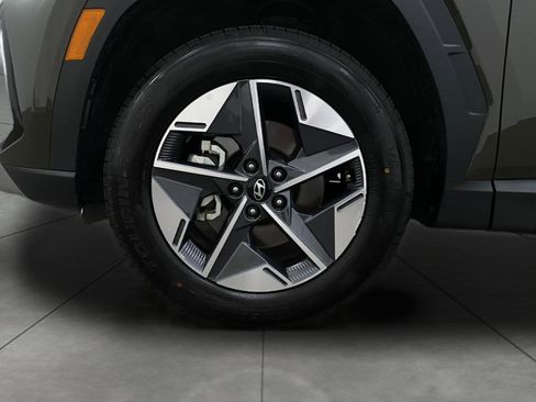 Certified 2025 Hyundai Tucson SEL AWD/4WD image 12