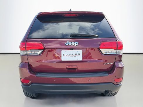 Used 2018 Jeep Grand Cherokee Laredo image 4