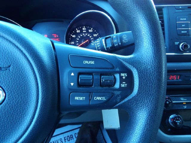 Used 2016 Kia Sedona LX w/ Option Group 020 FWD image 24