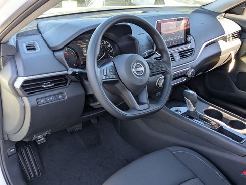 New 2025 Nissan Altima 2.5 S image 12