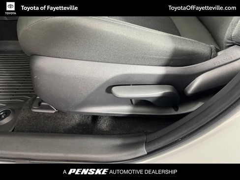 Certified 2025 Toyota RAV4 LE FWD image 21