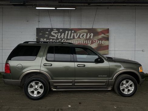 Used 2004 Ford Explorer Eddie Bauer image 6