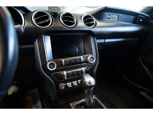 Used 2020 Ford Mustang Coupe RWD image 18