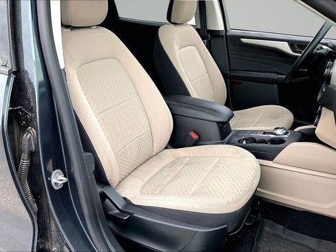 Used 2022 Ford Escape SE w/ SE Sport Appearance Package AWD/4WD image 7
