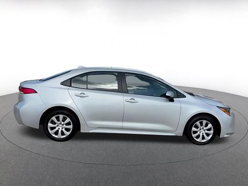 Used 2025 Toyota Corolla LE image 16