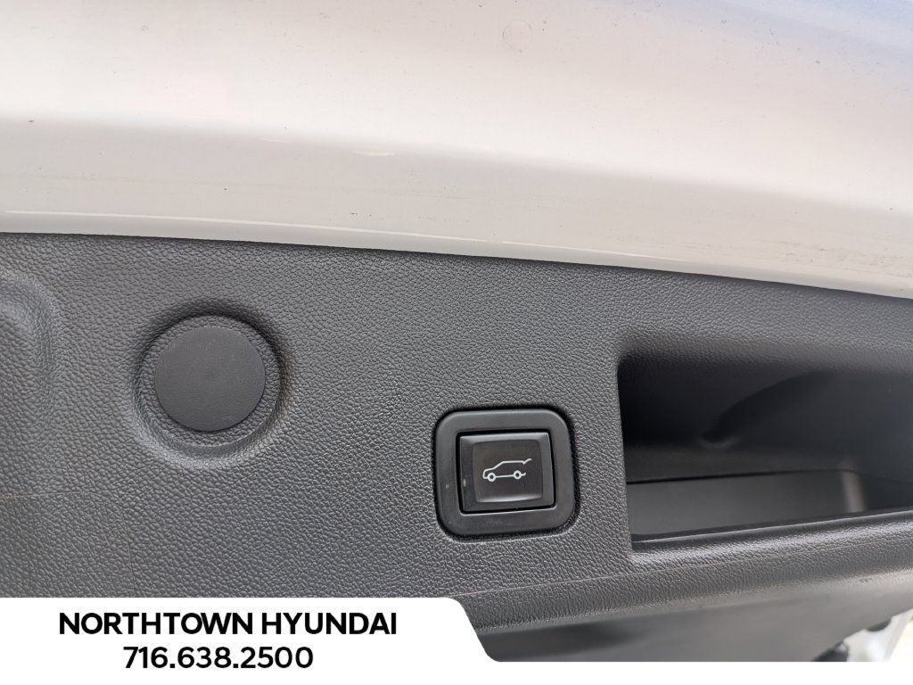 Used 2023 Chevrolet Equinox LT FWD image 31