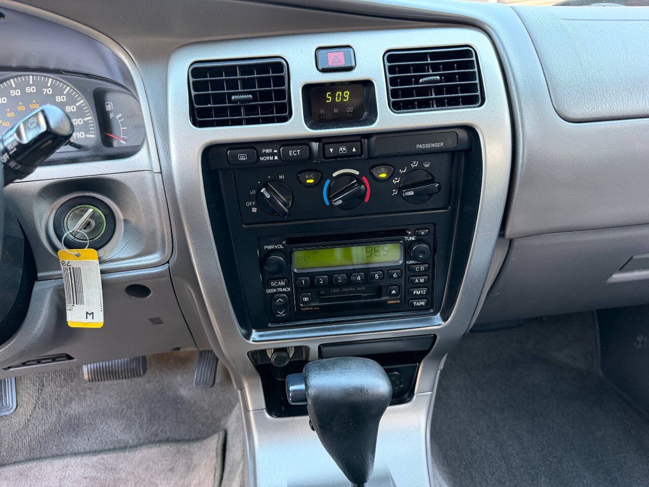 Used 2002 Toyota 4Runner SR5 w/ Sport Edition RWD image 23