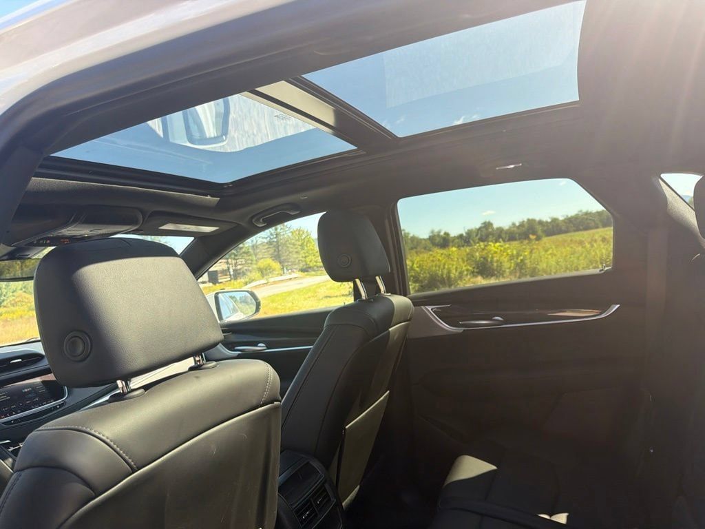 Certified 2024 Cadillac XT5 Sportv AWD/4WD image 11