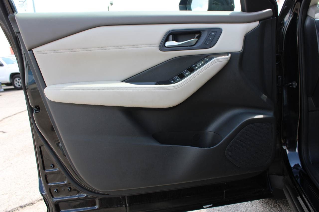 Used 2023 Nissan Rogue SL w/ SL Premium Package FWD image 15