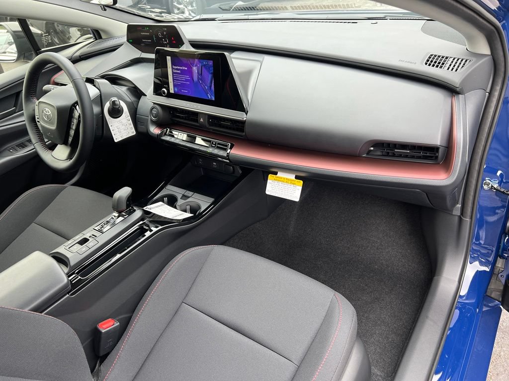 New 2027 Toyota Prius Plug-In Hybrid FWD image 18