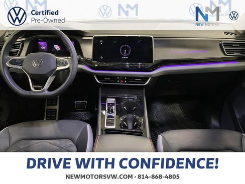 Certified 2024 Volkswagen Atlas Peak Edition SE image 10