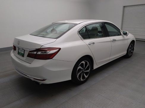 Used 2017 Honda Accord EX-L image 9
