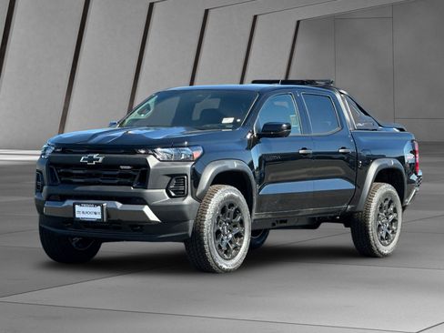 New 2026 Chevrolet Colorado Trail Boss w/ Midnight Edition AWD/4WD image 8