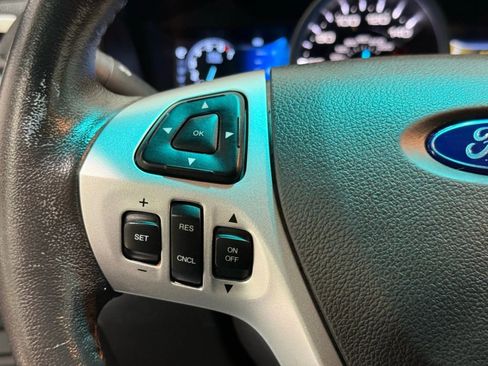 Used 2013 Ford Explorer XLT image 16