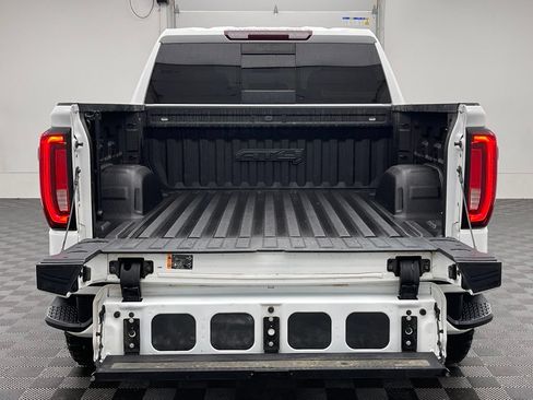Used 2022 GMC Sierra 1500 AT4 w/ AT4 Preferred Package AWD/4WD image 10