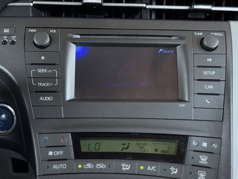 Used 2014 Toyota Prius Two image 27