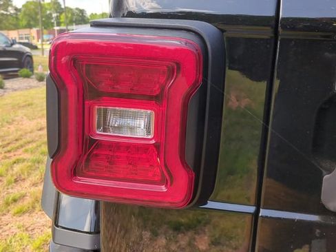 New 2024 Jeep Wrangler Unlimited Rubicon 392 AWD/4WD image 15